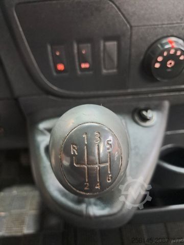 Furgoneta de caja alta OPEL Movano DoKa 6Sitze 3,5 AHK NaviKlimaTüvServicNeu