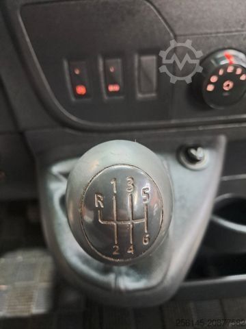 Minibús OPEL Movano DoKa 6Sitze 3,5 AHK NaviKlimaTüvServicNeu