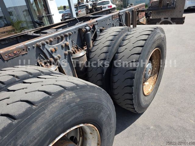 Шасі вантажівки MERCEDES-BENZ Actros 2641 / 6X4 / EPS 3 Pedal / German