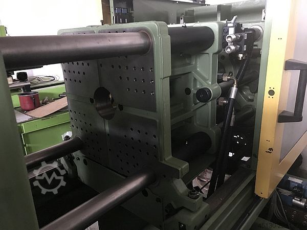 Máquina de moldeo por inyección Arburg 370C 600-100