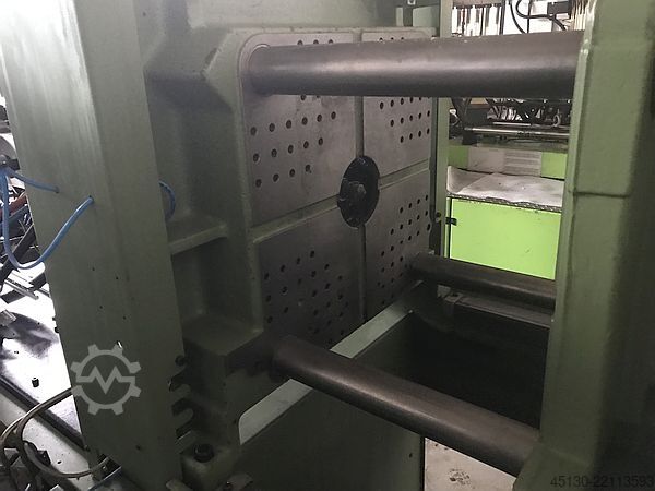 Máquina de moldeo por inyección Arburg 370C 600-100