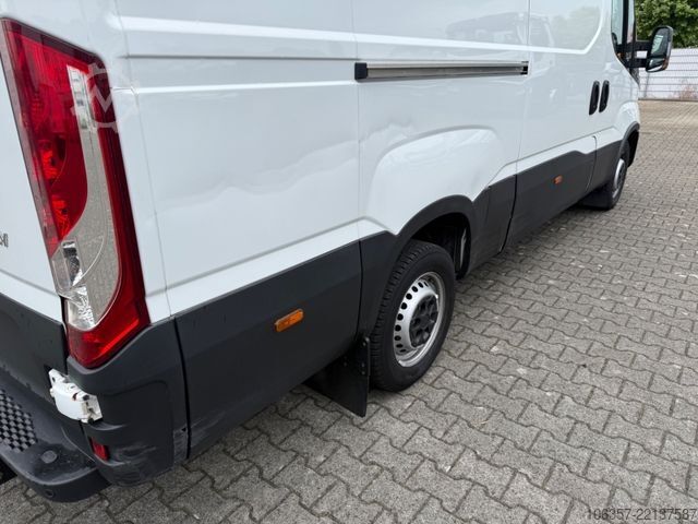 รถตู้หลังคาสูง IVECO Daily 35S16V Klima, PDC,Tacho, AHK, RD 3520mm