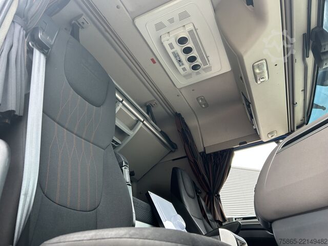 Standard-SZM DAF XF 450 FT SC / Retarder / Tacho V2 / Night AC /...