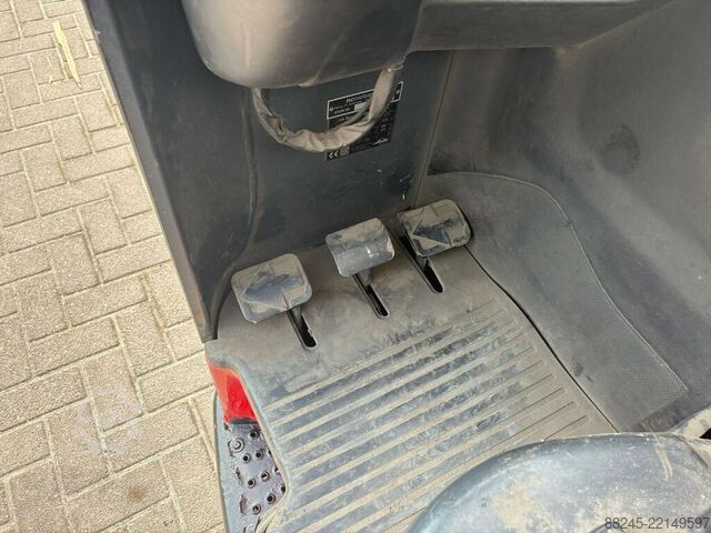 VS-22926 reach truck exterior Linde R16G LINDE R16G