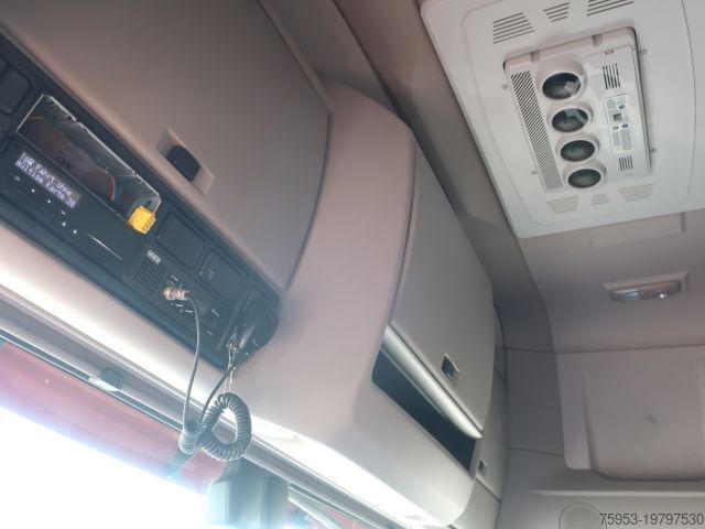 Tractor estándar DAF XF 530 FT SSC