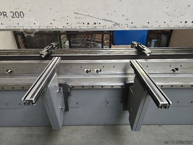 Upogibni stroj Bystronic PR 200