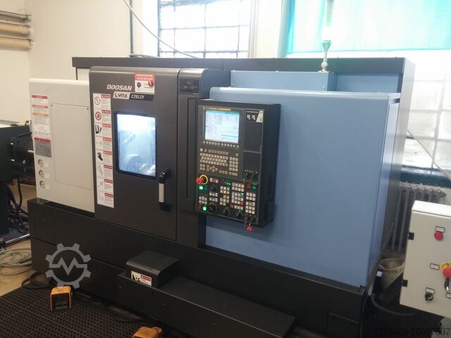 CNC torna tezgahı DOOSAN LYNX 220LSY