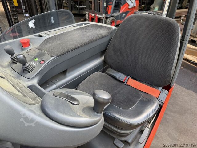 Regalni viličar Linde R14HD-01