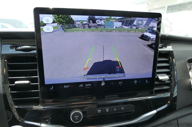 Furgoneta de caja alta FORD Transit 350 L3H2 Klima Kamera Navi