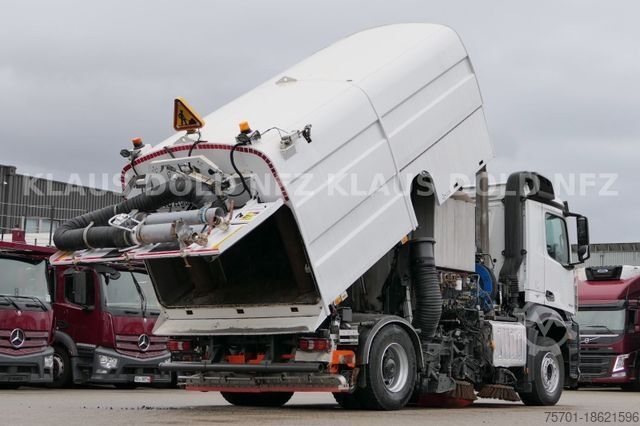 Barredora de calzadas MERCEDES-BENZ Arocs 1840  Straßenkehrmaschine BH 9 Kamera