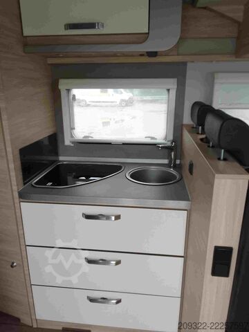 Semi-integrated camper 2024 Fiat Ducato Weinsberg Carasuite | Automatico | 5 posti letto