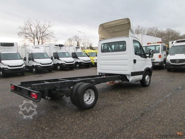Šasija dostavnega vozila IVECO 70C18 3.0 *Maxi-Fahrgestell*Klima*