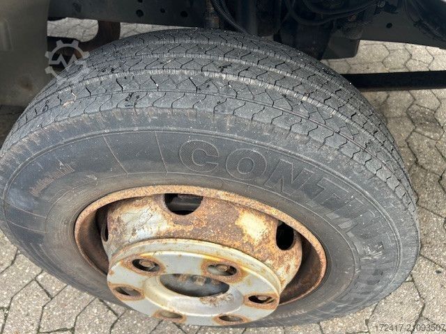 Skåpbil MERCEDES-BENZ ATEGO 818 816 BLUMENKOFFER LUFTFEDERUNG MANUEL