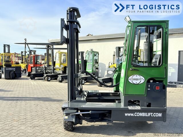 Carretilla retráctil de 4 vías Combilift C4000 GAS DUPLEX 4350 FREE-LIFT POSITION