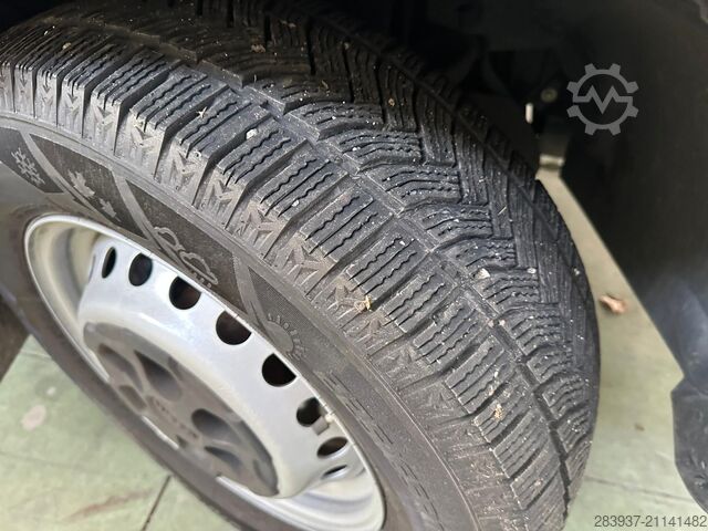 Furgoneta caja iveco Daily 35