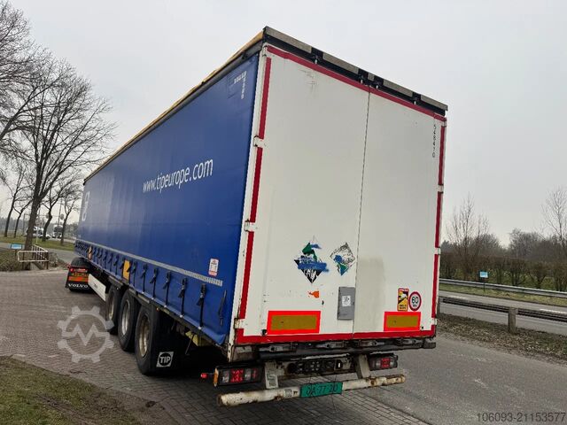 スライド式防水シート Krone 3-ass schuifzeilen oplegger