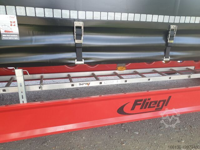 Rơ moóc bán mở với bạt phủ FLIEGL 3-Achs Gardine SDS 390 RoadRunner