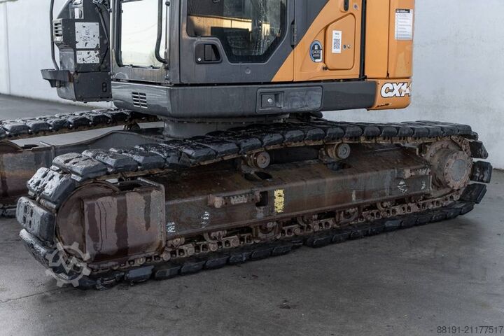 Excavadora sobre orugas CASE CX 145 D SR