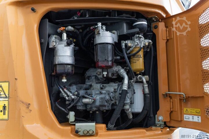 Excavadora sobre orugas CASE CX 145 D SR