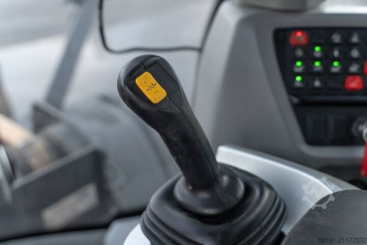 Cargador CASE 1121 G Evolution