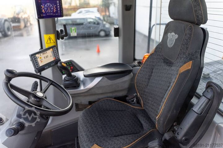 Cargador CASE 1121 G Evolution