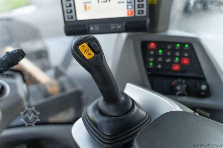 Cargador CASE 1121 G Evolution