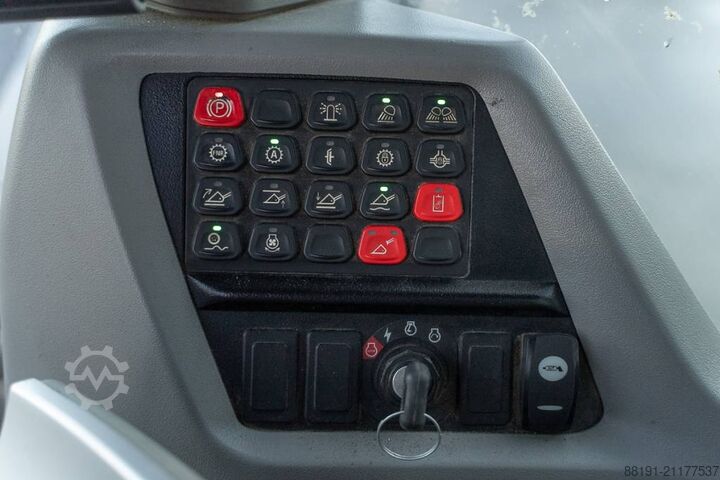 Cargador CASE 1121 G Evolution