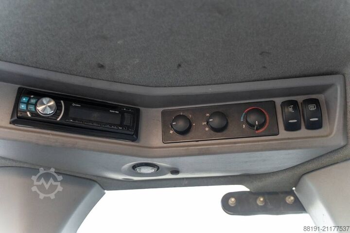 Cargador CASE 1121 G Evolution