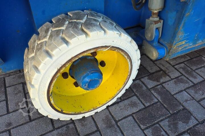 Škarjasto dvigalo Holland Lift Combistar N-165EL12 Electric, 18.5m Working Height