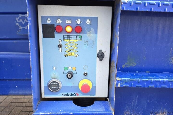 Škarjasto dvigalo Haulotte H15SX As-Is, Diesel, 4x4 Drive 15 Working Height,