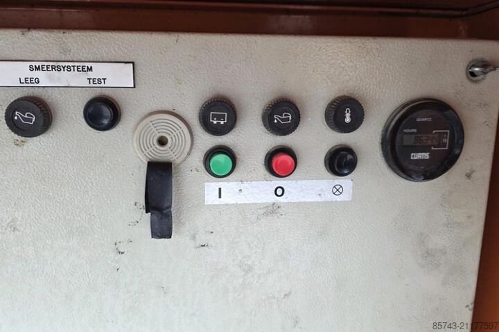 Škarjasto dvigalo Holland Lift G-300DL30/S Diesel, 4x4x4 Drive, 33.5m Working Hei