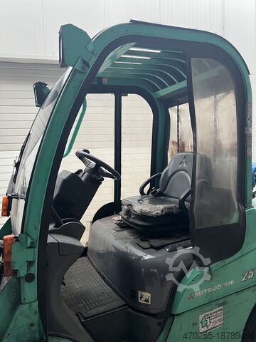 Carretilla elevadora de 4 ruedas Mitsubishi FG25N