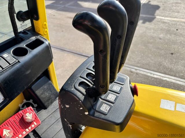 Šakinis krautuvas Hyster J 2.0 XN LWB 2000kg E- Heftruck