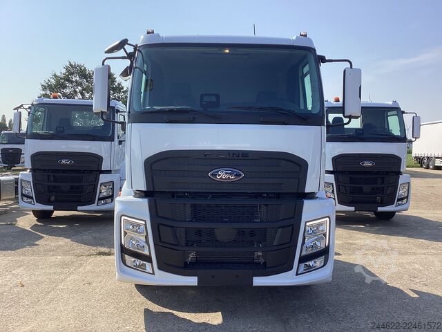 Camión con carrocería personalizada Ford Ford 4x2 Road 1833 Low Roof Sleeper Cab