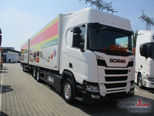 Ledusskapja kravas automašīna Scania R 450 B6x2*4NB Kühlkoffer-Durchladezug mit Lbw.