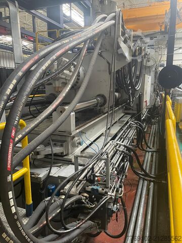 Enjeksiyon kalıplama makinesi REAL PRESS RP 4000 T