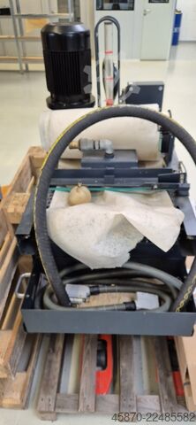 CNC virpošanas un frēzēšanas centrs Spinner TC300-52SMCY