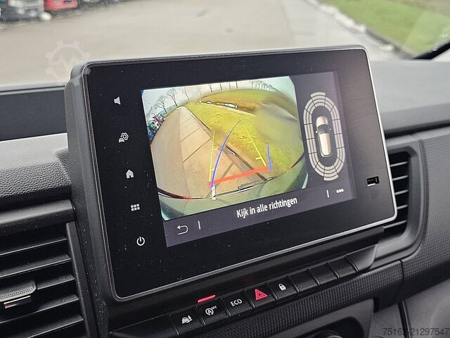 Stationbíll með háu þaki RENAULT TRAFIC 2.0 DCI L1H1 LED Navi!