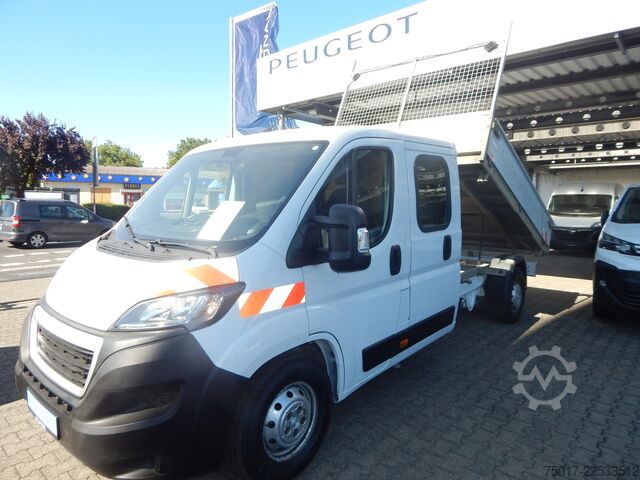ดัมพ์สามทาง, ไฟเสริม, และห้องโดยสารคู่ (Doka) Peugeot 3-Seiten Kipper  Schutz Boxer Pritsche+Navi+Kamera+AHK 3,5t