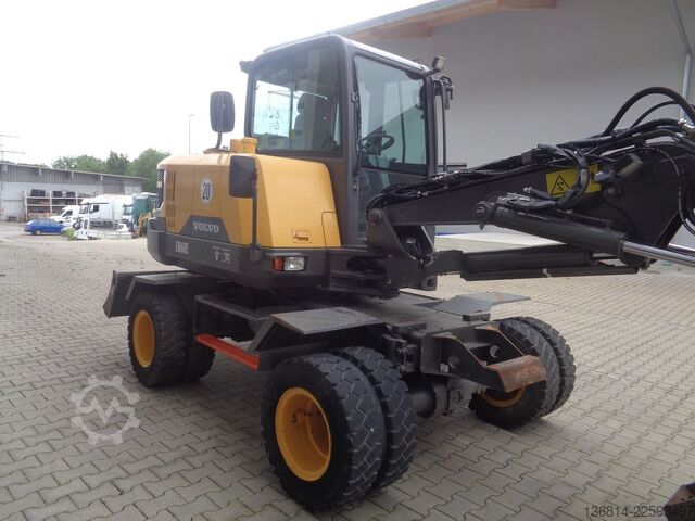 بیل مکانیکی چرخدار VOLVO EW60E Powertilt HS03 + Löffelpaket Klima