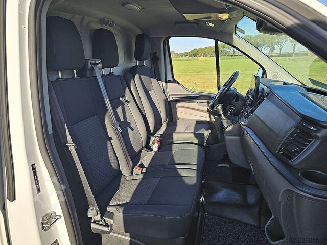 High-roof van FORD TRANSIT CUSTOM 2.0 L2H1 Navi Airco PDC