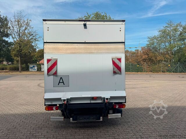 Furgons ar kasti PEUGEOT Boxer Koffer mit Ladebordwand
