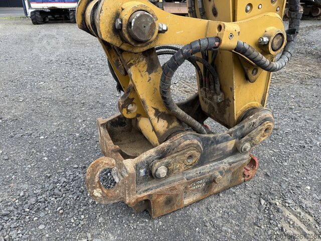 链式挖掘机 CATERPILLAR 330 Kettenbagger 30,8 Ton *5035 BTH