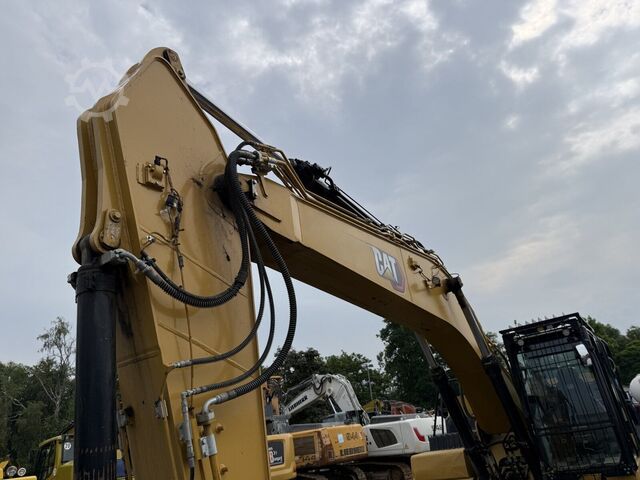 链式挖掘机 CATERPILLAR 330 Kettenbagger 30,8 Ton *5035 BTH