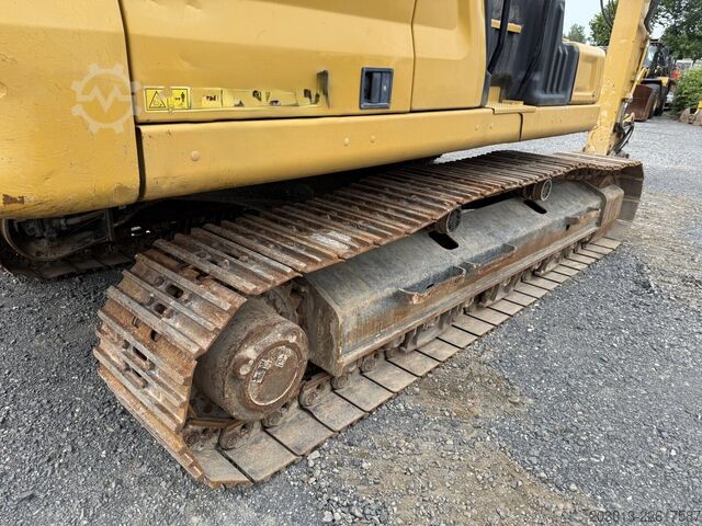 链式挖掘机 CATERPILLAR 330 Kettenbagger 30,8 Ton *5035 BTH