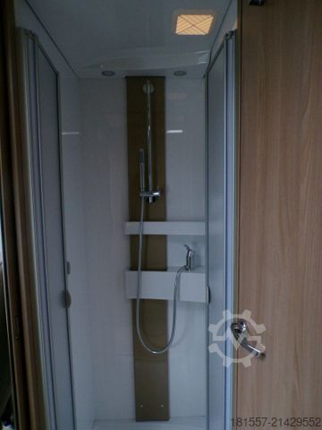 Semi-integrated camper BÜRSTNER Lyseo TD 644 G Tageszulassung / Winterpaket, Bac