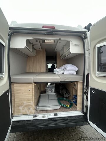 Camper Fiat Ducato Weinsberg Carabus 2024 | Cambio manuale | Tetto a soffietto