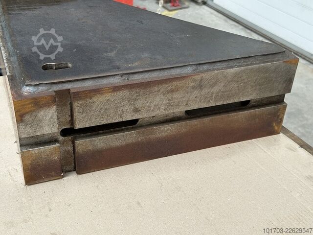Ζεύγος γωνιακών πλακών από χάλυβα Paire d'équerres en acier 600 x 445 x 150 mm