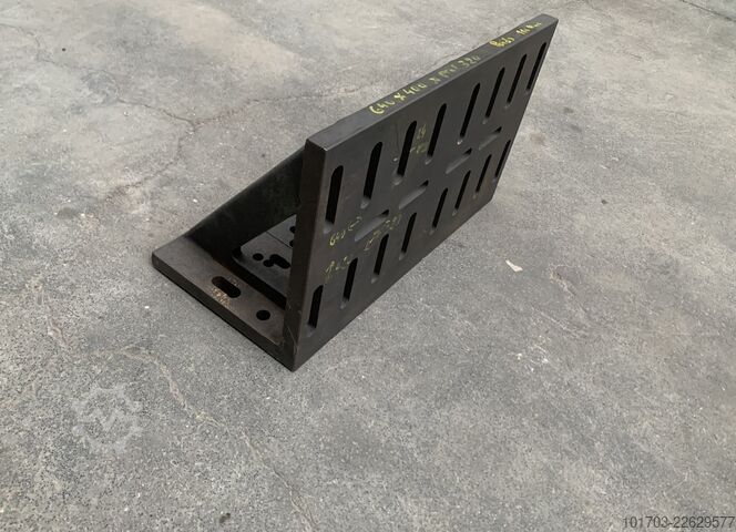  Equerre en fonte 640 x 400 x 320 mm