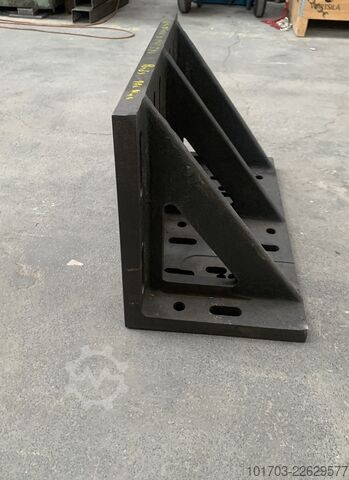  Equerre en fonte 640 x 400 x 320 mm